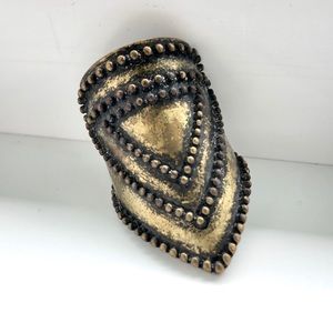 NWOT - Vintage Style Ring Old Gold Coloured